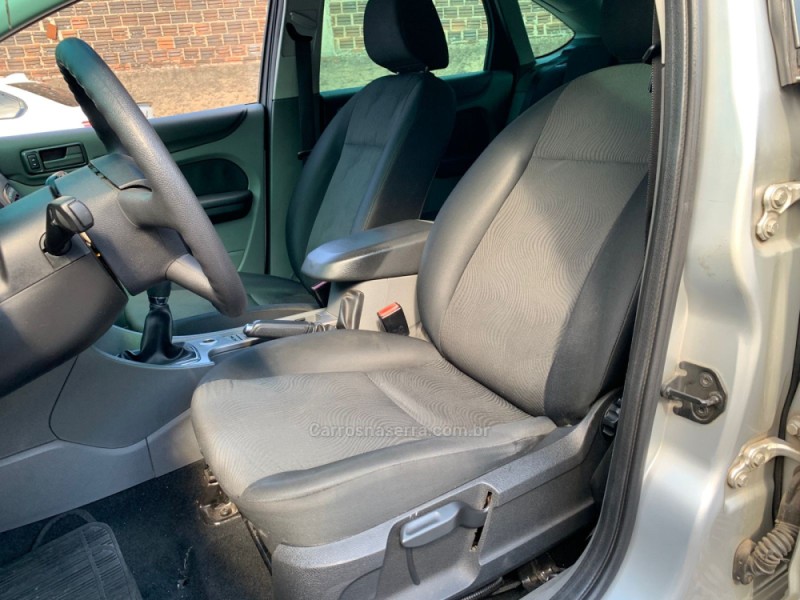 FOCUS 2.0 FC 16V GASOLINA 4P MANUAL - 2009 - CAXIAS DO SUL