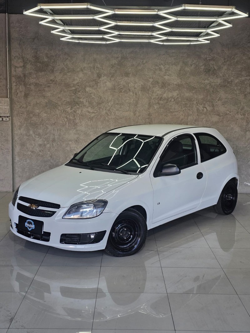 CHEVROLET - CELTA - 2012/2012 - Branca - R$ 25.900,00