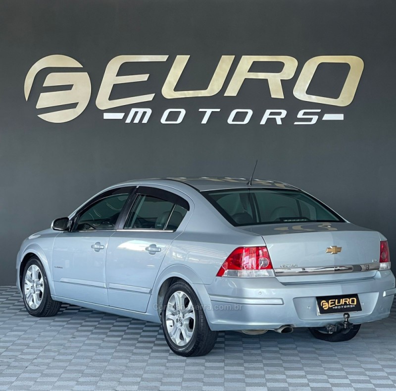 VECTRA 2.0 MPFI ELEGANCE 8V FLEX 4P MANUAL - 2010 - PORTãO
