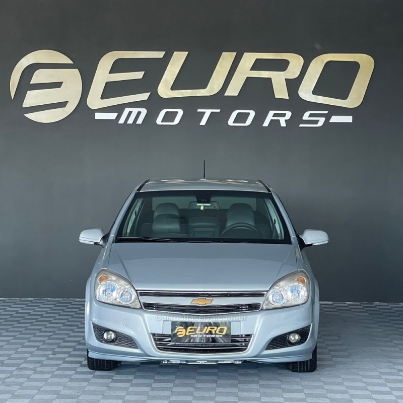 VECTRA 2.0 MPFI ELEGANCE 8V FLEX 4P MANUAL - 2010 - PORTãO