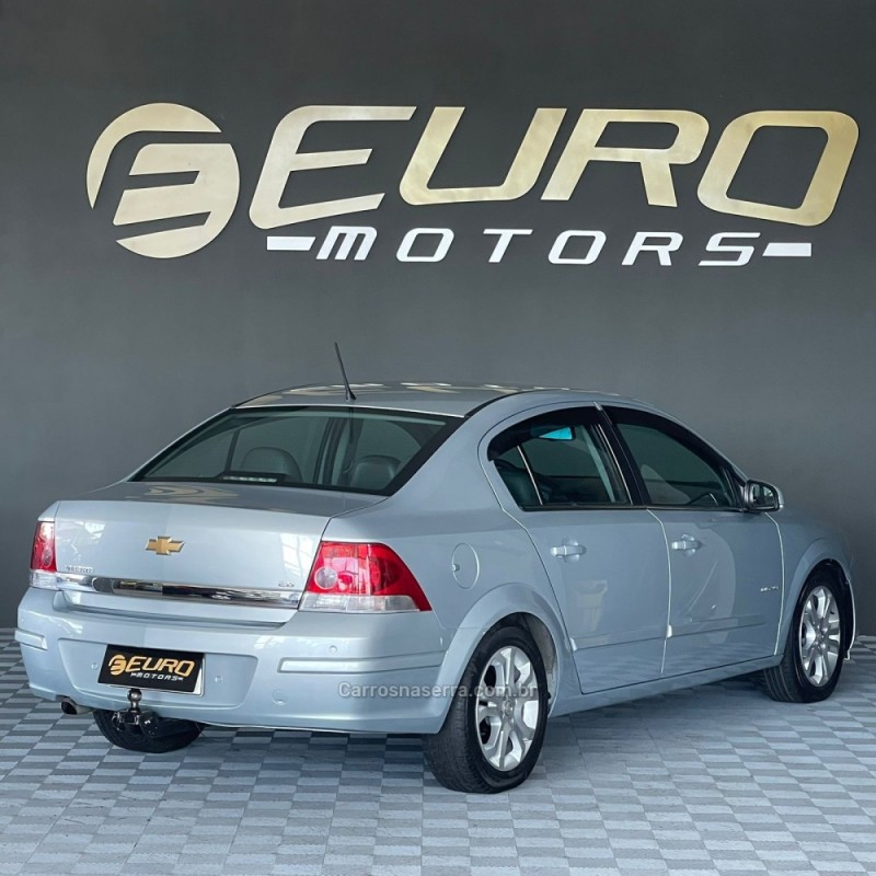VECTRA 2.0 MPFI ELEGANCE 8V FLEX 4P MANUAL - 2010 - PORTãO