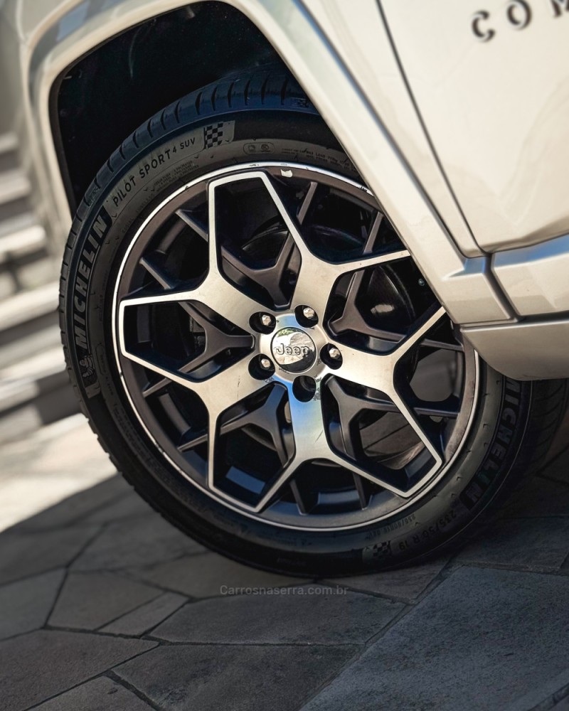 COMMANDER 2.0 OVERLAND TD380 4X4 TURBO DIESEL 4P AUTOMÁTICO - 2022 - NOVO HAMBURGO