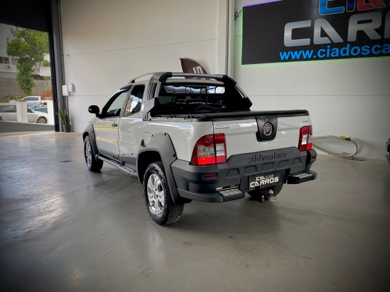 STRADA 1.8 MPI ADVENTURE CD 16V FLEX 2P MANUAL - 2011 - LAJEADO