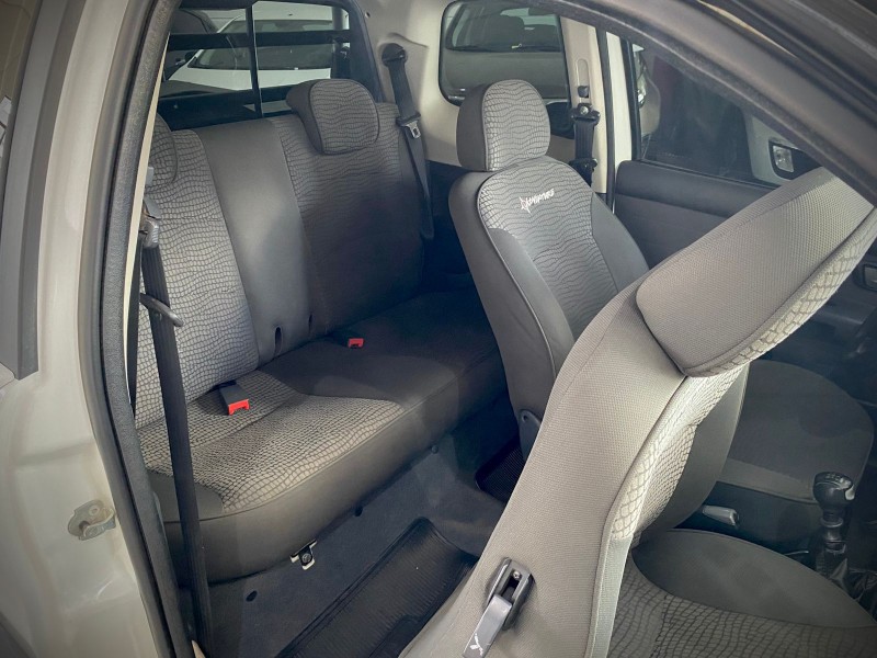 STRADA 1.8 MPI ADVENTURE CD 16V FLEX 2P MANUAL - 2011 - LAJEADO