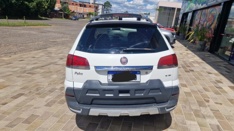 PALIO 1.8 MPI ADVENTURE LOCKER WEEKEND 8V FLEX 4P MANUAL - 2014 - VACARIA