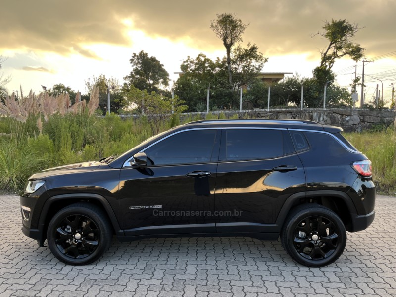 COMPASS 2.0 16V FLEX LIMITED AUTOMÁTICO - 2017 - CAXIAS DO SUL