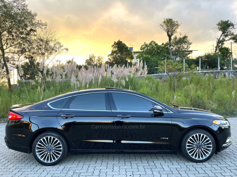 FUSION 2.0 TITANIUM PLUS 16V HÍBRIDO 4P AUTOMÁTICO - 2018 - CAXIAS DO SUL