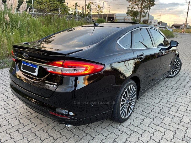 FUSION 2.0 TITANIUM PLUS 16V HÍBRIDO 4P AUTOMÁTICO - 2018 - CAXIAS DO SUL