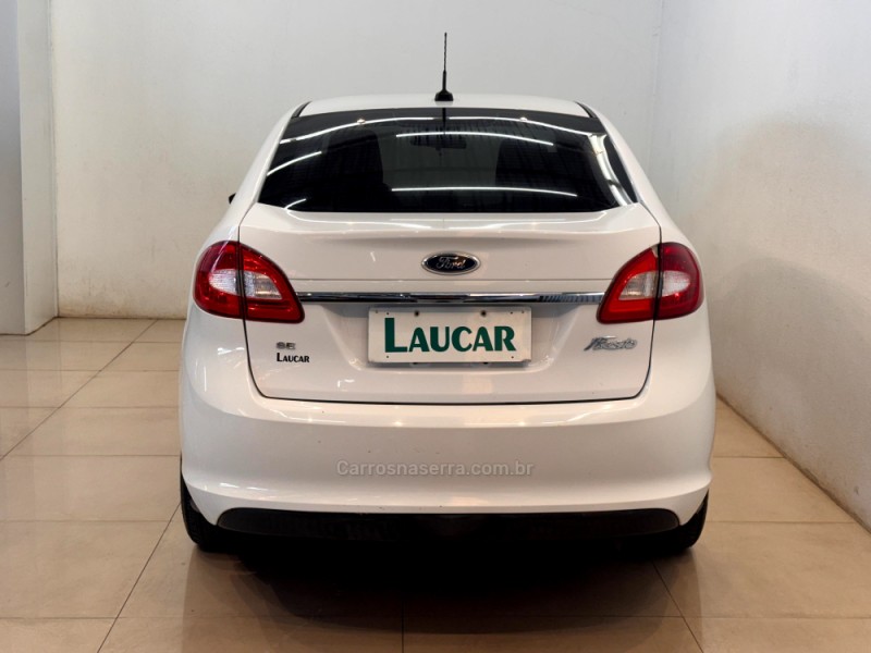 FIESTA 1.6 SE SEDAN 16V FLEX 4P MANUAL - 2011 - CASCA