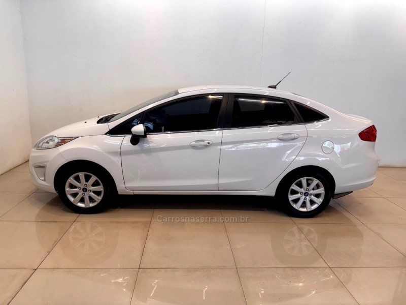 FIESTA 1.6 SE SEDAN 16V FLEX 4P MANUAL - 2011 - CASCA