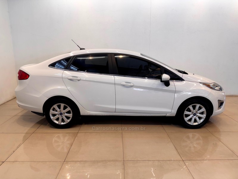 FIESTA 1.6 SE SEDAN 16V FLEX 4P MANUAL - 2011 - CASCA