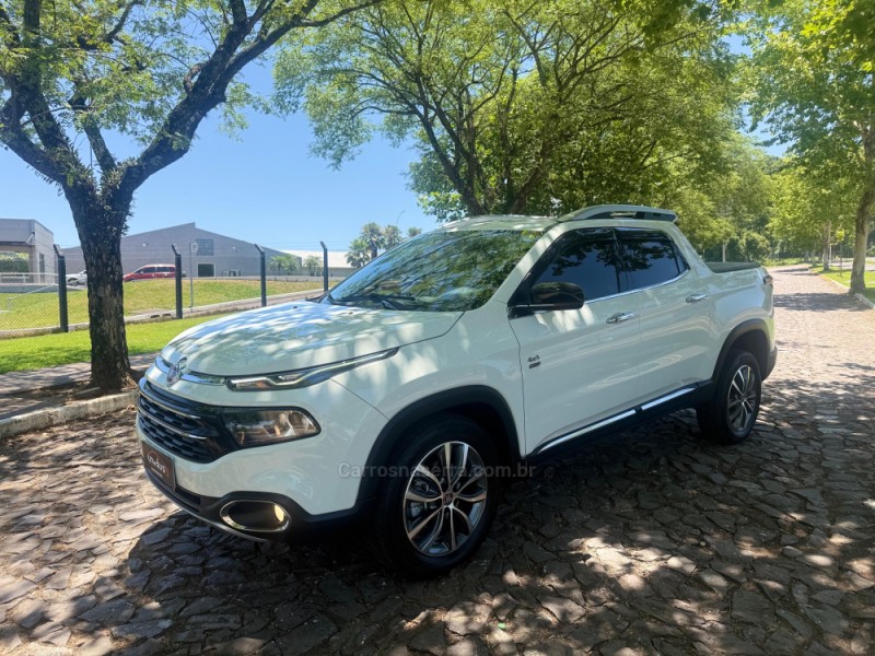 TORO 2.0 16V VOLCANO AT9 4X4 FLEX 4P AUTOMÁTICO