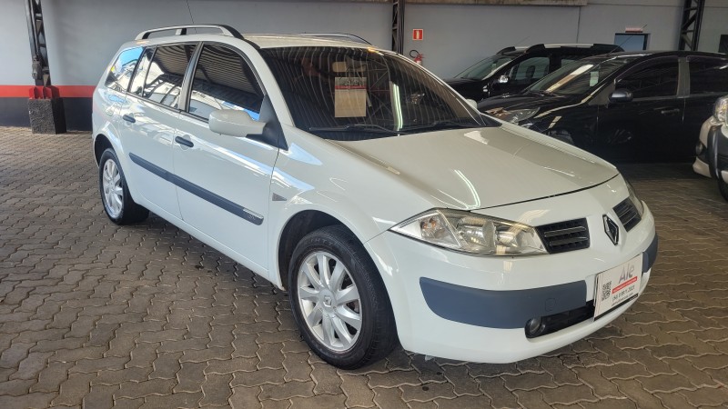 MÉGANE 1.6 DYNAMIQUE GRAND TOUR 16V FLEX 4P MANUAL - 2013 - GARIBALDI