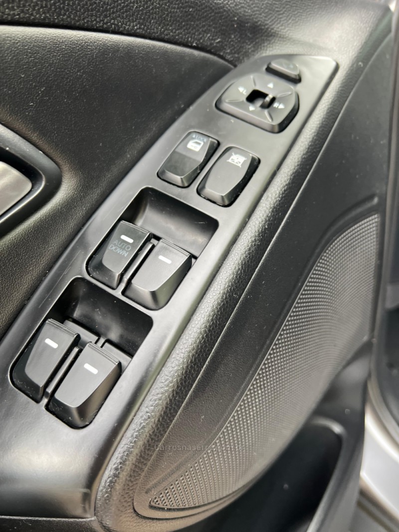 IX35 2.0 MPFI GLS 4X2 16V GASOLINA 4P AUTOMÁTICO - 2015 - DOIS IRMãOS
