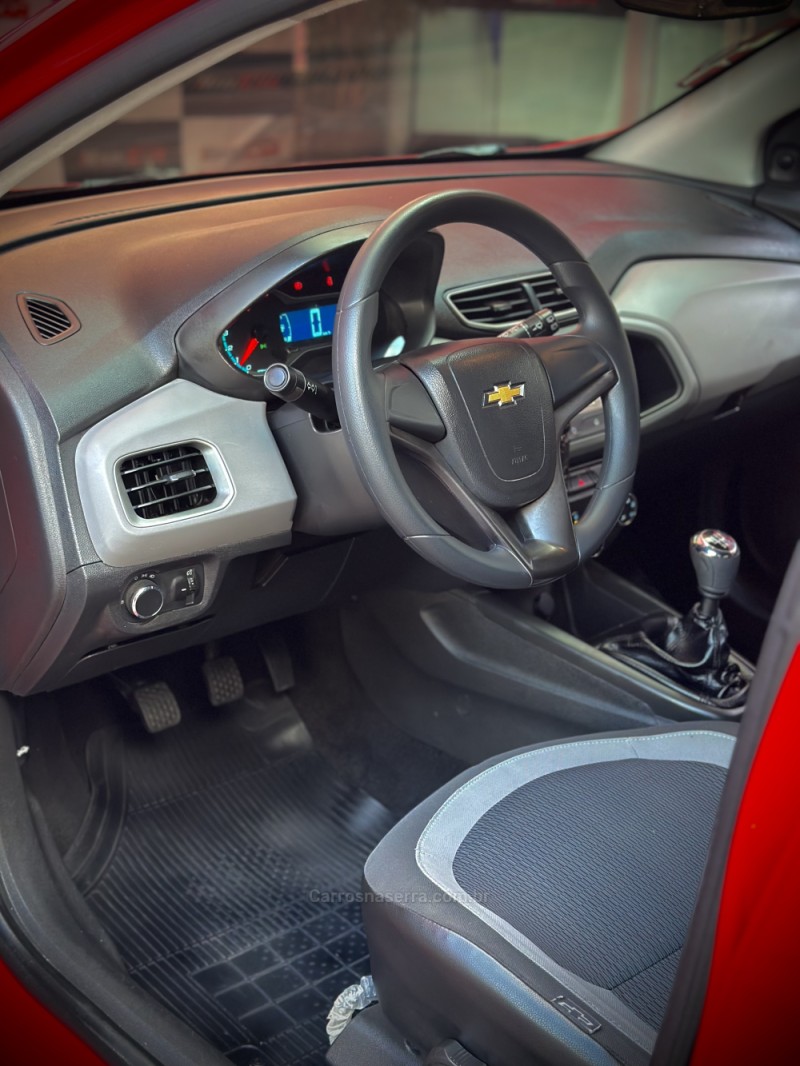 ONIX 1.0 MPFI LT 8V FLEX 4P MANUAL - 2015 - ESTâNCIA VELHA