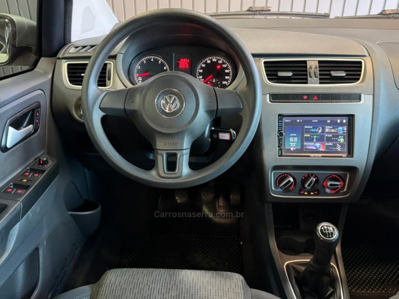 FOX 1.0 MI 8V FLEX 4P MANUAL - 2014 - DOIS IRMãOS