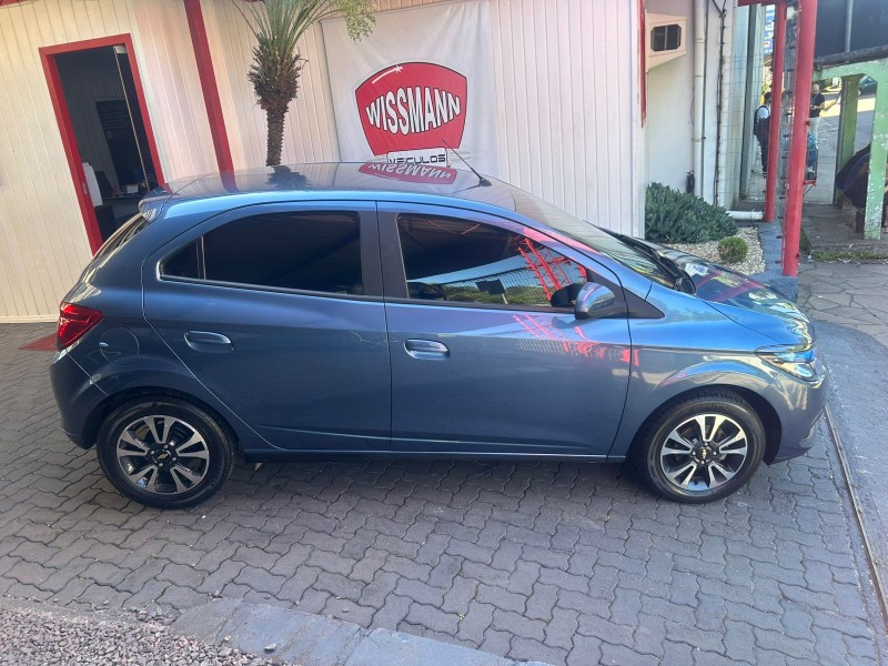 ONIX 1.4 MPFI LTZ 8V FLEX 4P MANUAL - 2016 - TRêS COROAS