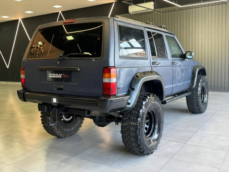 CHEROKEE 4.0 SPORT 4X4 6I 12V GASOLINA 4P AUTOMÁTICO - 1998 - DOIS IRMãOS