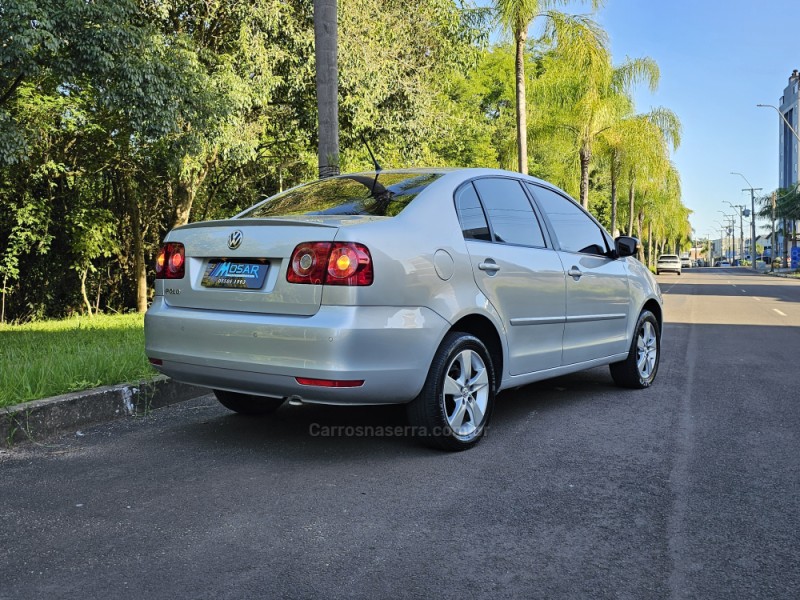 POLO SEDAN 1.6 MI 8V FLEX 4P MANUAL - 2014 - CAMPO BOM
