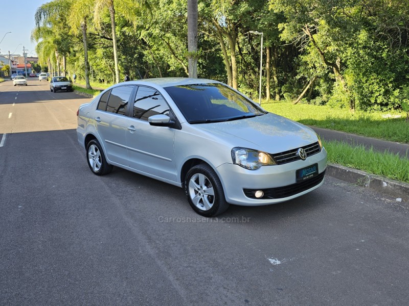 POLO SEDAN 1.6 MI 8V FLEX 4P MANUAL - 2014 - CAMPO BOM