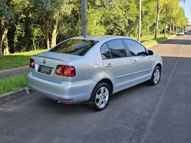 POLO SEDAN 1.6 MI 8V FLEX 4P MANUAL - 2014 - CAMPO BOM