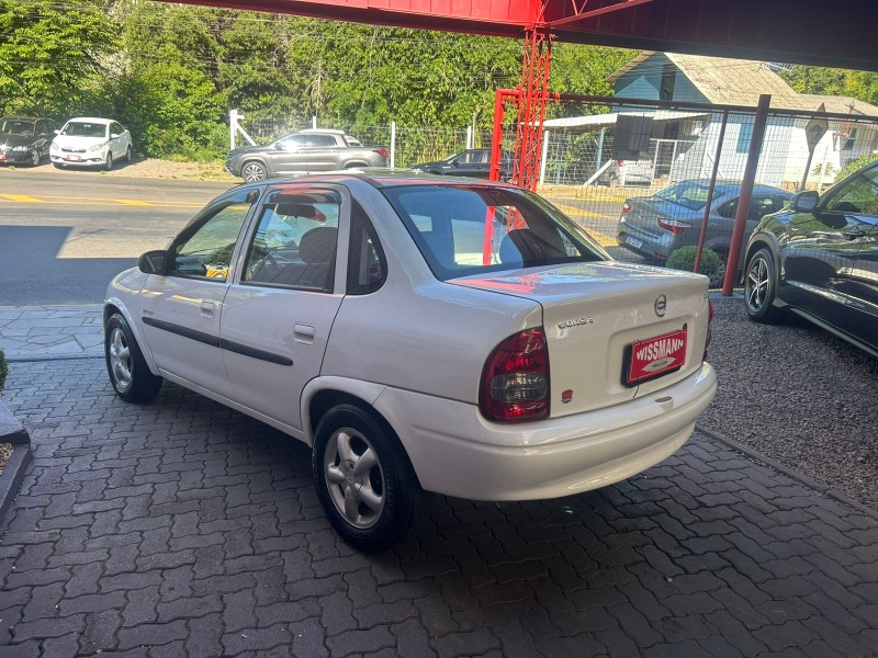 CLASSIC 1.6 MPFI SPIRIT 8V GASOLINA 4P MANUAL - 2006 - TRêS COROAS