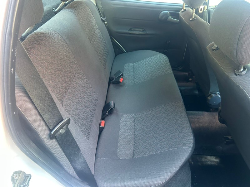 CLASSIC 1.6 MPFI SPIRIT 8V GASOLINA 4P MANUAL - 2006 - TRêS COROAS