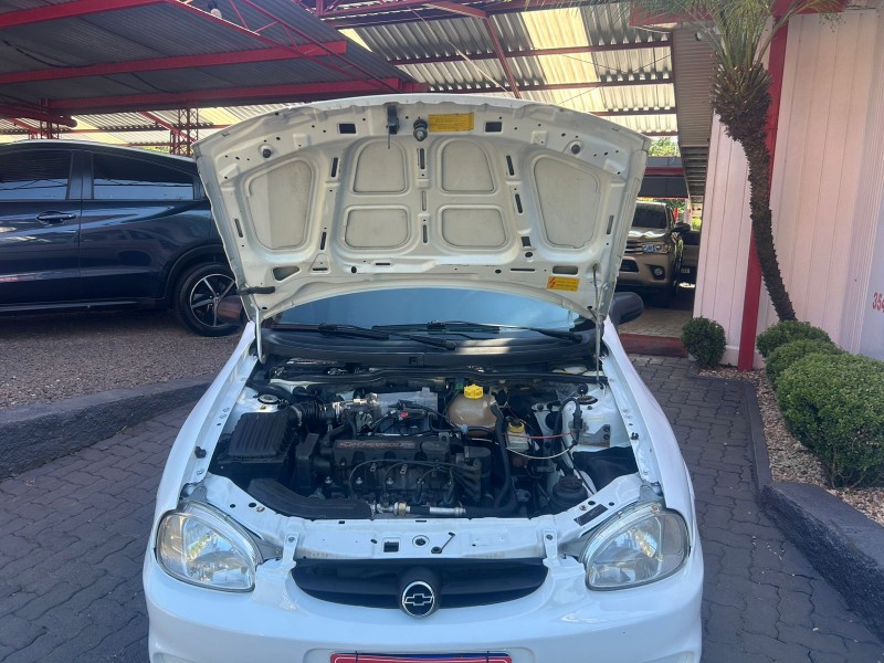 CLASSIC 1.6 MPFI SPIRIT 8V GASOLINA 4P MANUAL - 2006 - TRêS COROAS