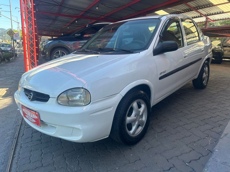 CLASSIC 1.6 MPFI SPIRIT 8V GASOLINA 4P MANUAL - 2006 - TRêS COROAS