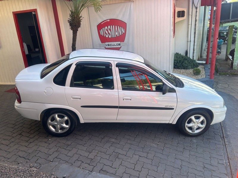 CLASSIC 1.6 MPFI SPIRIT 8V GASOLINA 4P MANUAL - 2006 - TRêS COROAS