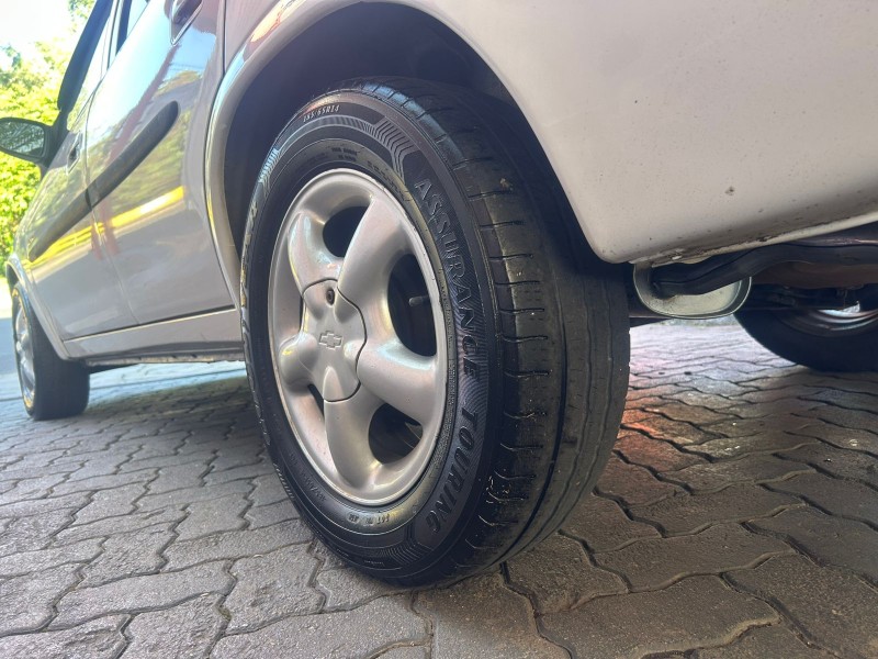 CLASSIC 1.6 MPFI SPIRIT 8V GASOLINA 4P MANUAL - 2006 - TRêS COROAS