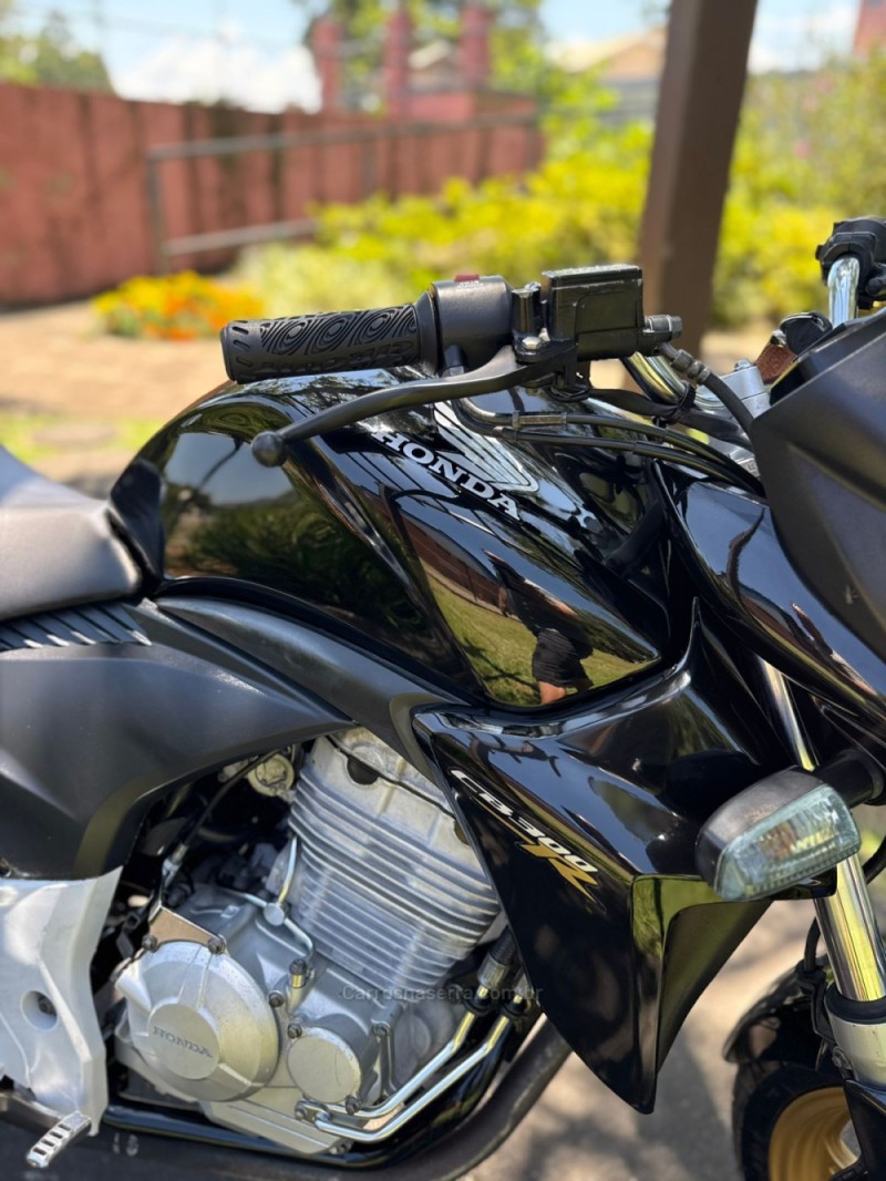 CB 300R  - 2015 - BROCHIER