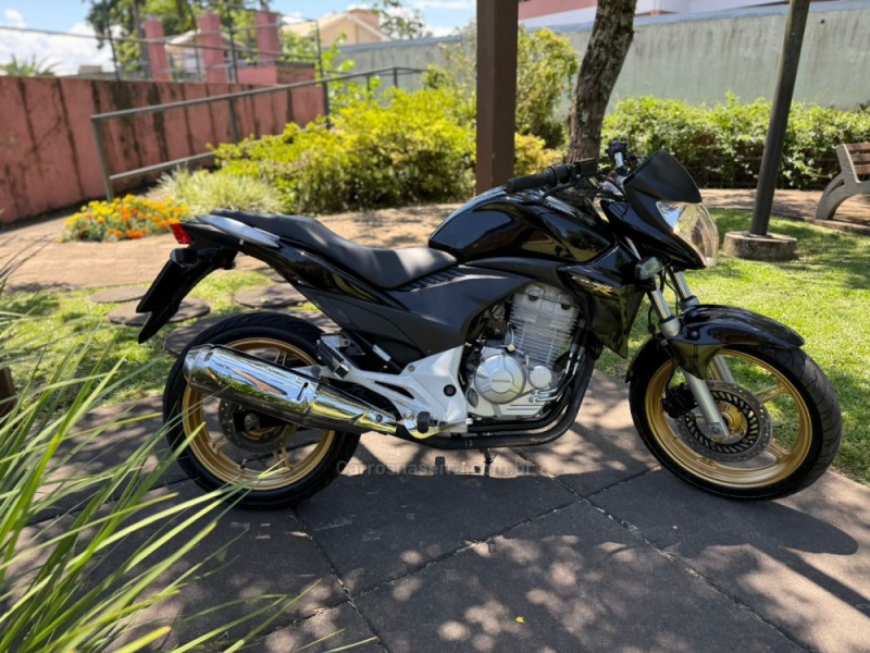 CB 300R  - 2015 - BROCHIER