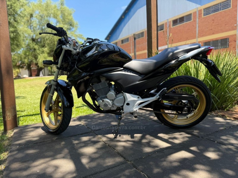 CB 300R  - 2015 - BROCHIER