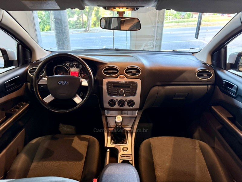 FOCUS 1.6 GLX 16V FLEX 4P MANUAL - 2013 - BENTO GONçALVES