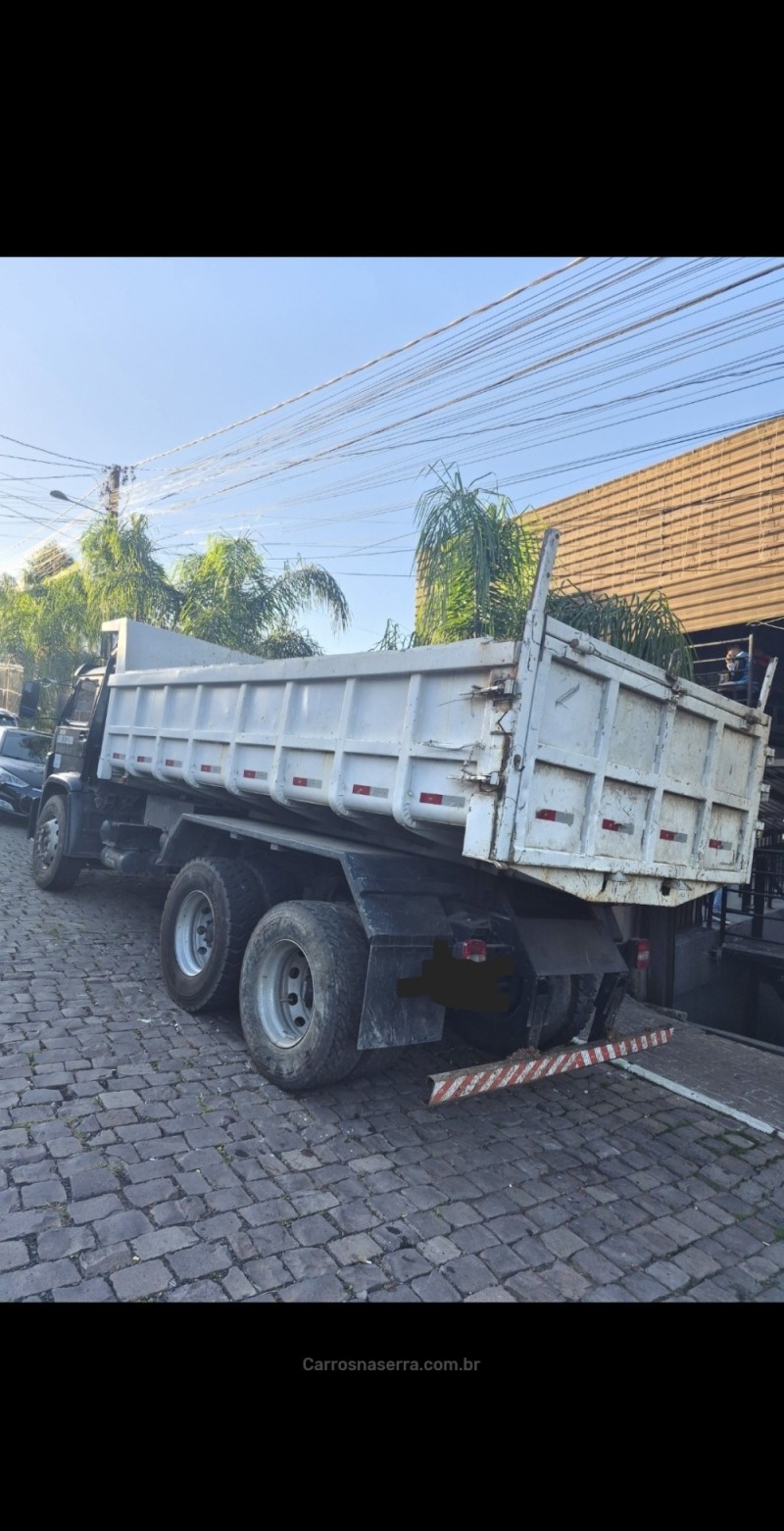 23-310 6X2 3 EIXOS - 2004 - BENTO GONçALVES