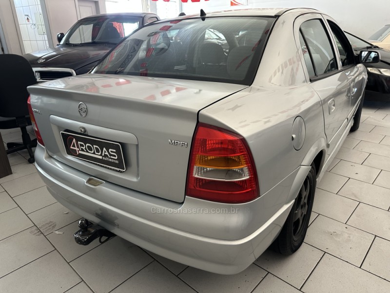 ASTRA 1.8 MPFI MILLENIUM II SEDAN 8V GASOLINA 4P MANUAL - 2001 - BENTO GONçALVES