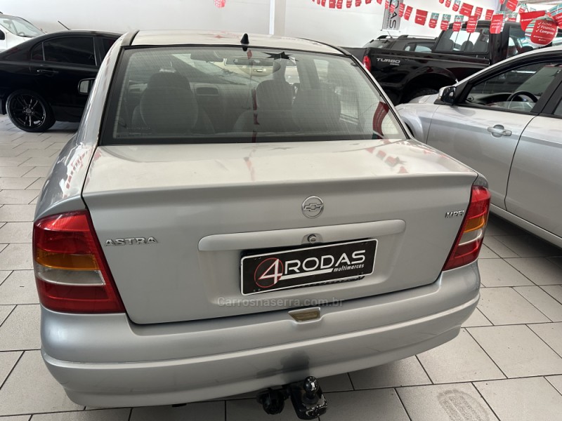 ASTRA 1.8 MPFI MILLENIUM II SEDAN 8V GASOLINA 4P MANUAL - 2001 - BENTO GONçALVES