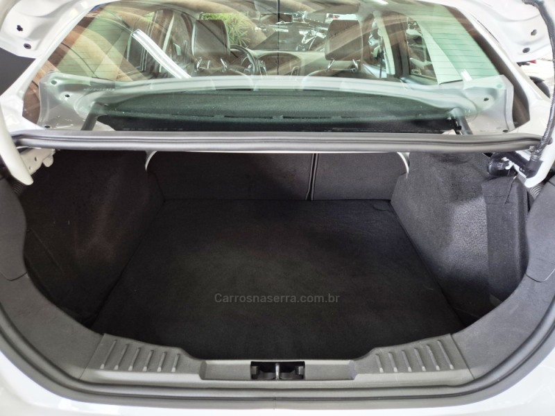 FOCUS 2.0 TITANIUM FASTBACK 16V FLEX 4P AUTOMÁTICO - 2016 - CAXIAS DO SUL
