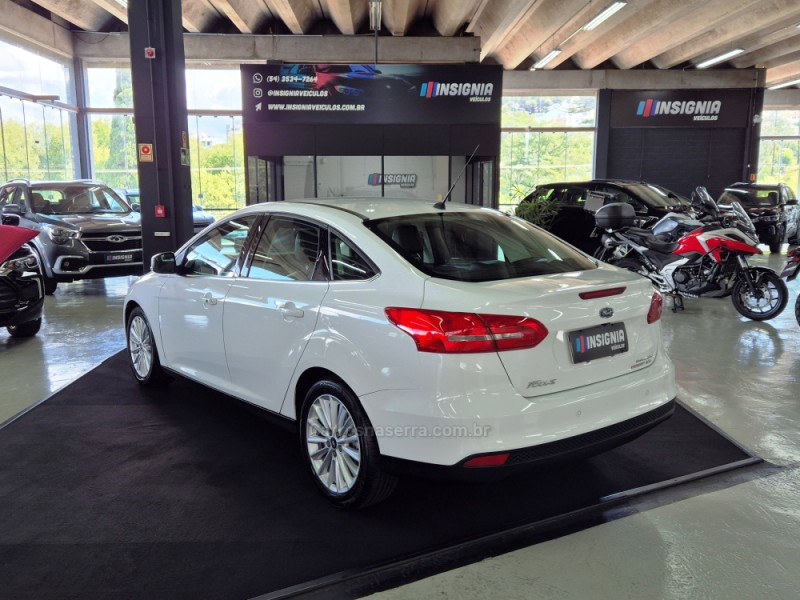 FOCUS 2.0 TITANIUM FASTBACK 16V FLEX 4P AUTOMÁTICO - 2016 - CAXIAS DO SUL