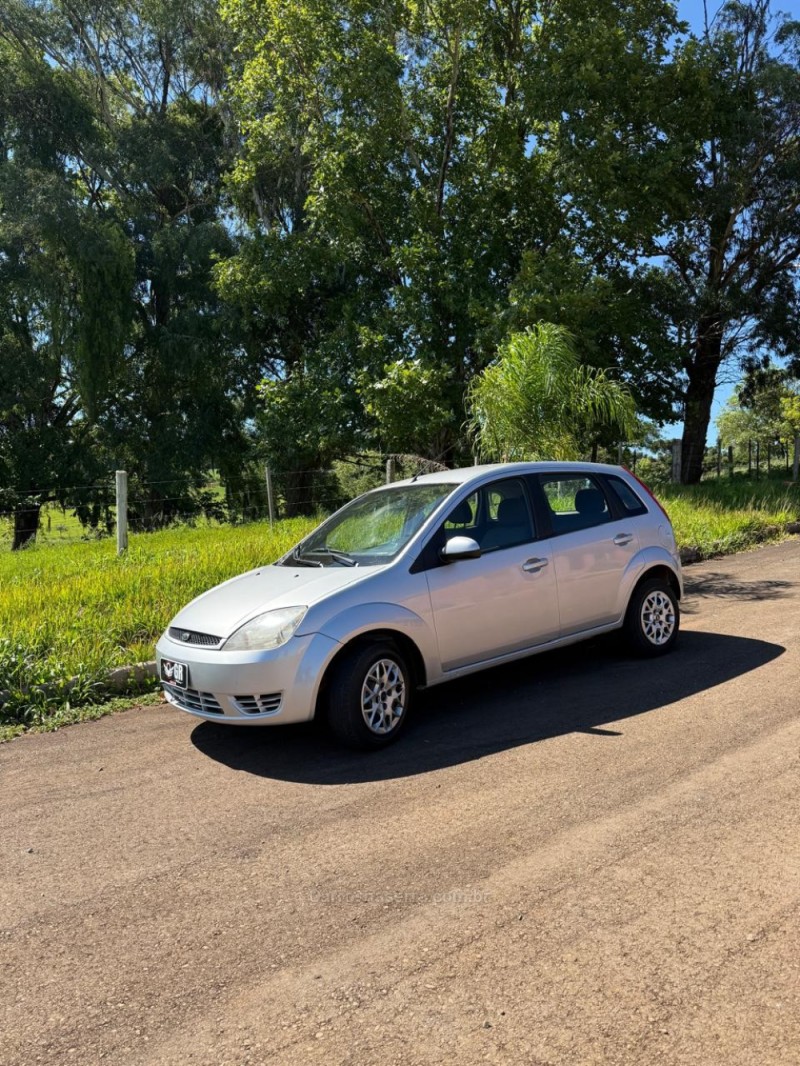 FIESTA 1.0 MPI STREET ACTION 8V GASOLINA 4P MANUAL - 2005 - IBIRAIARAS