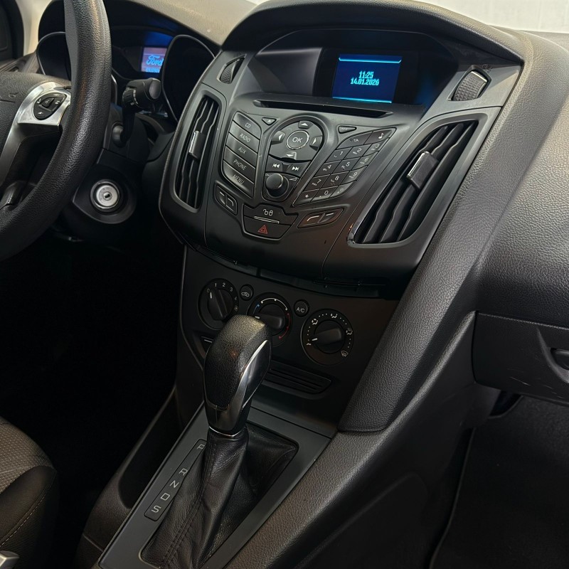 FOCUS 2.0 S SEDAN 16V FLEX 4P AUTOMÁTICO - 2014 - CAXIAS DO SUL