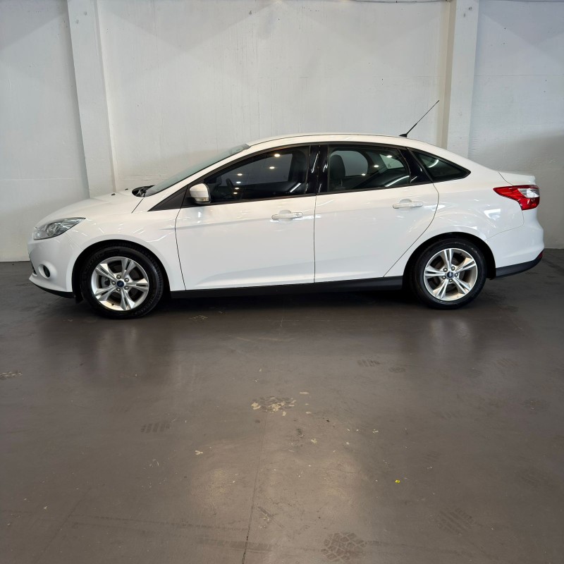 FOCUS 2.0 S SEDAN 16V FLEX 4P AUTOMÁTICO - 2014 - CAXIAS DO SUL