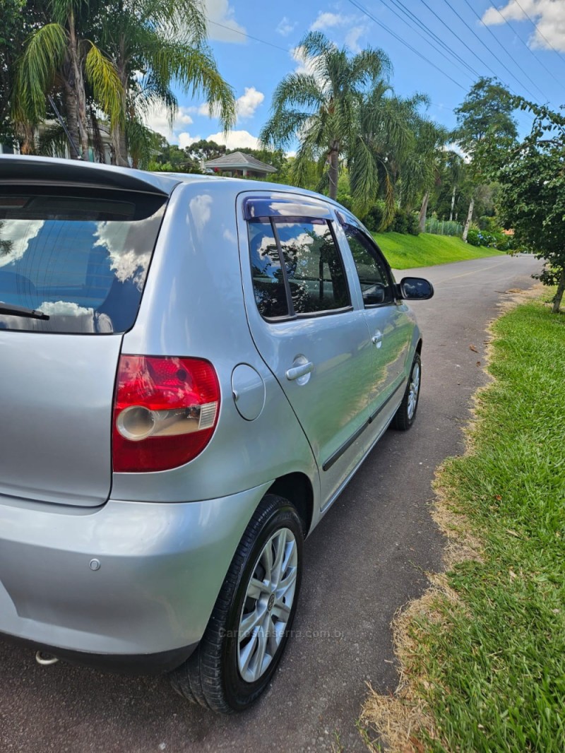 FOX 1.0 MI 8V FLEX 4P MANUAL - 2009 - VERANóPOLIS