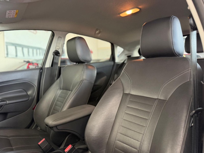 FIESTA 1.6 TITANIUM HATCH 16V FLEX 4P AUTOMÁTICO - 2014 - CAXIAS DO SUL