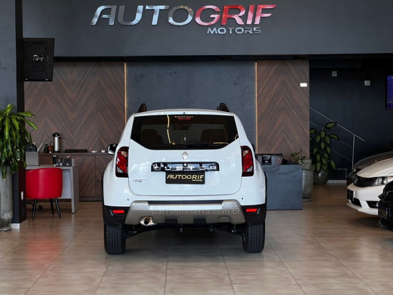 DUSTER 2.0 DYNAMIQUE 4X2 16V FLEX 4P AUTOMÁTICO - 2020 - CAMPO BOM