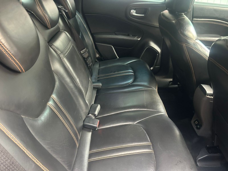 TORO 2.0 16V VOLCANO AT9 4X4 FLEX 4P AUTOMÁTICO - 2017 - TRêS COROAS