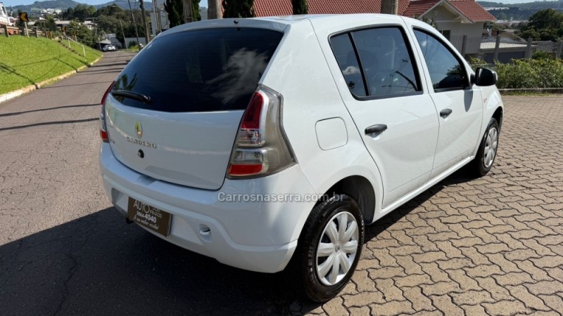 SANDERO 1.0 EXPRESSION 16V FLEX 4P MANUAL - 2014 - DOIS IRMãOS