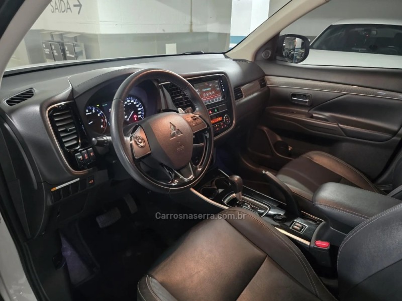 OUTLANDER 2.0 HPE 4X4 MIVEC SPORT FLEX 4P AUTOMÁTICO - 2019 - PORTO ALEGRE
