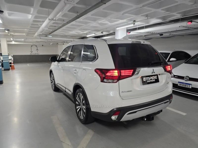 OUTLANDER 2.0 HPE 4X4 MIVEC SPORT FLEX 4P AUTOMÁTICO - 2019 - PORTO ALEGRE